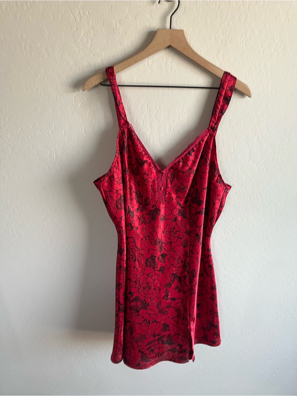 Vtg Delicate Woman Women’s Red Floral Satin Nightgown Lingerie Slip Dress Sz 1X